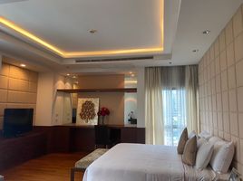 3 Bedroom Condo for rent at Royal Residence Park, Lumphini