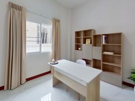 3 Schlafzimmer Haus zu verkaufen im Suksomruethai House, Pa Bong