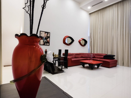 3 Schlafzimmer Wohnung zu verkaufen im The Sanctuary Wong Amat, Na Kluea