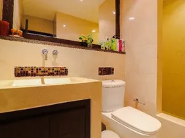 2 Bedroom Condo for sale at Las Tortugas Condo, Nong Kae