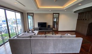 Кондо, 4 спальни на продажу в Lumphini, Бангкок Ploenruedee Residence