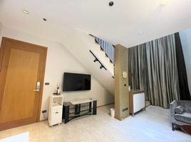 1 спален Кондо в аренду в The Emporio Place, Khlong Tan