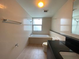 2 Schlafzimmer Appartement zu vermieten im Y.O. Place, Khlong Toei