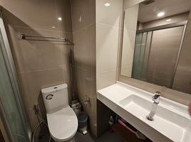 Studio Apartment for rent at Ideo Sathorn Wongwianyai, Khlong Ton Sai, Khlong San