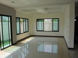 3 Schlafzimmer Villa zu verkaufen in Mueang Phitsanulok, Phitsanulok, Hua Ro, Mueang Phitsanulok