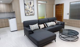 3 chambres Condominium a vendre à Khlong Tan Nuea, Bangkok Baan Suanpetch