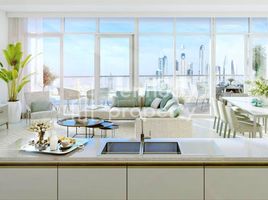 1 बेडरूम अपार्टमेंट for sale at Marina Vista, EMAAR Beachfront