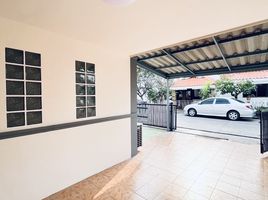 2 Bedroom Townhouse for sale at Lovely Home, Hua Ro, Mueang Phitsanulok