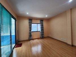 3 Schlafzimmer Villa zu vermieten im Sarin Wiz Sukhumvit 107, Samrong Nuea