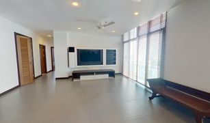 4 Bedrooms Condo for sale in Khlong Toei Nuea, Bangkok The Prime 11