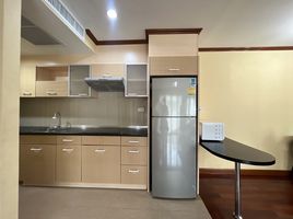 2 Bedroom Apartment for rent at Oscar Mansion, Khlong Tan Nuea