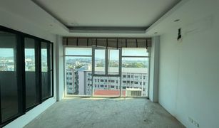 2 Bedrooms Condo for sale in Wichit, Phuket Pornsawan Condotel