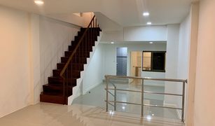 4 Bedrooms Townhouse for sale in Talat Khwan, Nonthaburi 