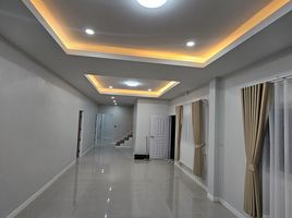 4 спален Склад for sale in Sakon Nakhon, That Choeng Chum, Mueang Sakon Nakhon, Sakon Nakhon