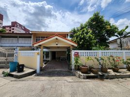 2 Schlafzimmer Haus zu vermieten in Bang Kapi, Bangkok, Khlong Chan, Bang Kapi