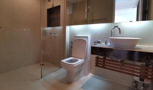 2 Bedrooms Condo for sale in Si Lom, Bangkok The Legend Saladaeng