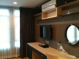 1 Schlafzimmer Appartement zu vermieten im The Amethyst Sukhumvit 39, Khlong Tan Nuea