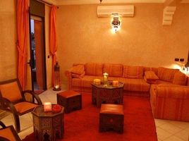 2 Schlafzimmer Appartement zu vermieten im sera dispo le 03/01/2020: Spacieux appartement bien meublé avec une grande et magnifique terrasse de 50 m² au cœur de Guèliz, Na Menara Gueliz, Marrakech