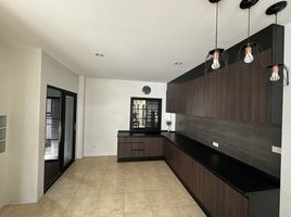 4 Schlafzimmer Haus zu verkaufen im Maneerin Lake & Park Ratchaphruek-Tiwanon, Bang Khu Wat, Mueang Pathum Thani, Pathum Thani
