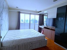3 Bedroom Apartment for rent at Witthayu Complex, Makkasan, Ratchathewi