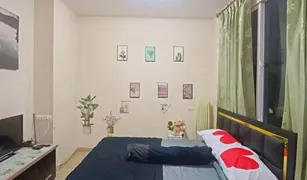 曼谷 Saphan Sung Gusto Grand Ramkhamhaeng 3 卧室 联排别墅 售 