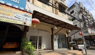 8 Schlafzimmern Ganzes Gebäude zu verkaufen in Nai Mueang, Phitsanulok 