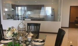 3 chambres Condominium a vendre à Phra Khanong Nuea, Bangkok Vista Garden