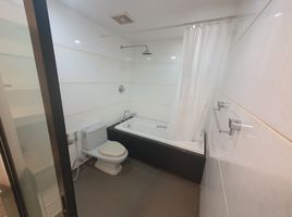2 Schlafzimmer Wohnung zu verkaufen im The Prestige 49, Khlong Tan Nuea