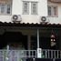 3 Schlafzimmer Reihenhaus zu verkaufen im Baan Krittichai Villa 6, Sala Ya, Phutthamonthon, Nakhon Pathom