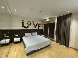 Studio Appartement zu vermieten im Nantiruj Tower, Khlong Toei