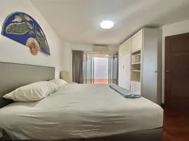 2 Schlafzimmer Wohnung zu verkaufen im Silver Beach , Na Kluea