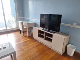 1 спален Кондо в аренду в Ivy Sathorn 10, Si Lom
