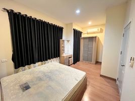 3 Bedroom House for sale at Golden Town Ramintra-Khubon, Tha Raeng, Bang Khen, Bangkok