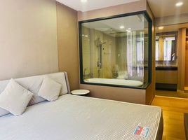 3 Bedroom Apartment for sale at Klass Langsuan, Lumphini