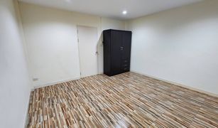 2 Bedrooms Townhouse for sale in Tha Raeng, Bangkok First Home Village