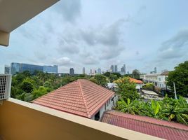 1 Schlafzimmer Appartement zu vermieten im Lin Court, Khlong Toei