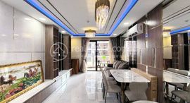 Luxurious Fully-Furnished 3-Bedroom Condo for Rent 中可用单位