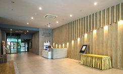 图片 2 of the Reception / Lobby Area at Lumpini Suite Dindaeng-Ratchaprarop