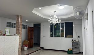 5 Schlafzimmern Haus zu verkaufen in Tha Raeng, Bangkok 