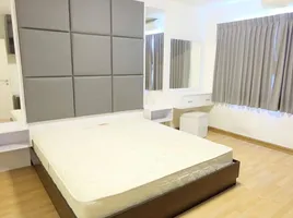 3 Schlafzimmer Reihenhaus zu vermieten im Lumpini Town Place Sukhumvit 62, Bang Chak