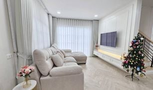 北榄府 Samrong Nuea Golden Neo Sukhumvit Lasalle 4 卧室 屋 售 