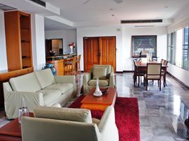 3 спален Кондо в аренду в Raintree Villa, Khlong Tan Nuea