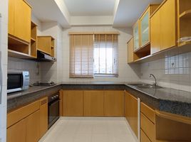 2 Bedroom Apartment for rent at Sriwattana Apartment, Thung Mahamek, Sathon