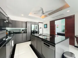 6 Schlafzimmer Villa zu verkaufen in Kathu, Phuket, Kamala
