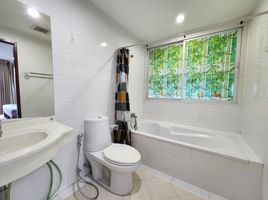 2 Bedroom Condo for rent at PG Rama IX, Huai Khwang, Huai Khwang