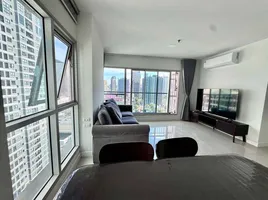 2 спален Кондо в аренду в Aspire Rama 9, Bang Kapi