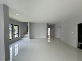 4 Bedroom House for sale at Centro Bangna, Bang Kaeo, Bang Phli