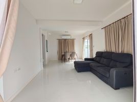 3 Bedroom House for rent at Chaiyapruk Srinakarin, Phraeksa