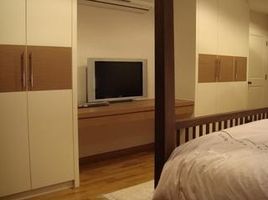 2 Schlafzimmer Appartement zu vermieten im Serene Place Sukhumvit 24, Khlong Tan