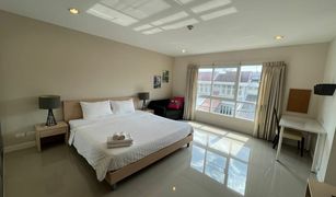 Studio Apartment for sale in Chomphon, Bangkok At 26 Apartment